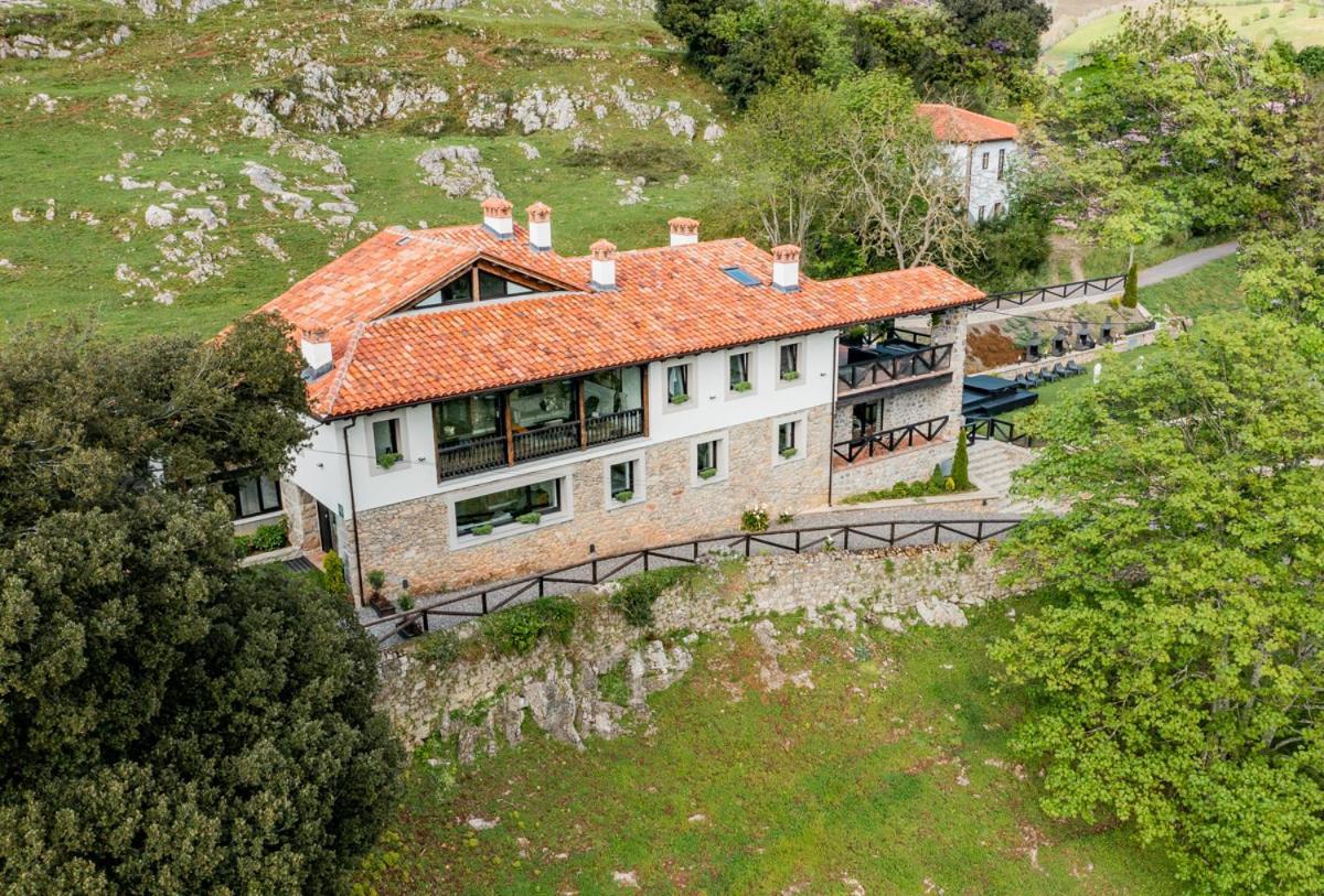 Apartamentos Picabel Onís 外观 照片